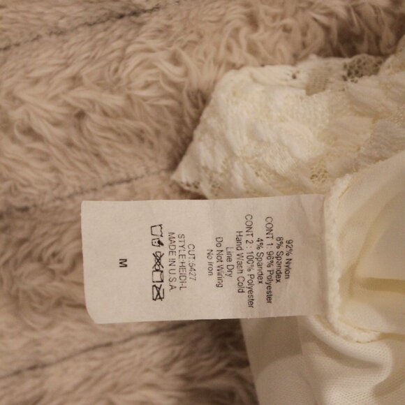 Discount Divas Lace/Grey Top Size M - Picture 7 of 8